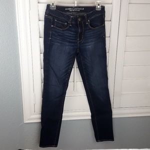 AEO Dark Wash Skinny Jeans Size 6